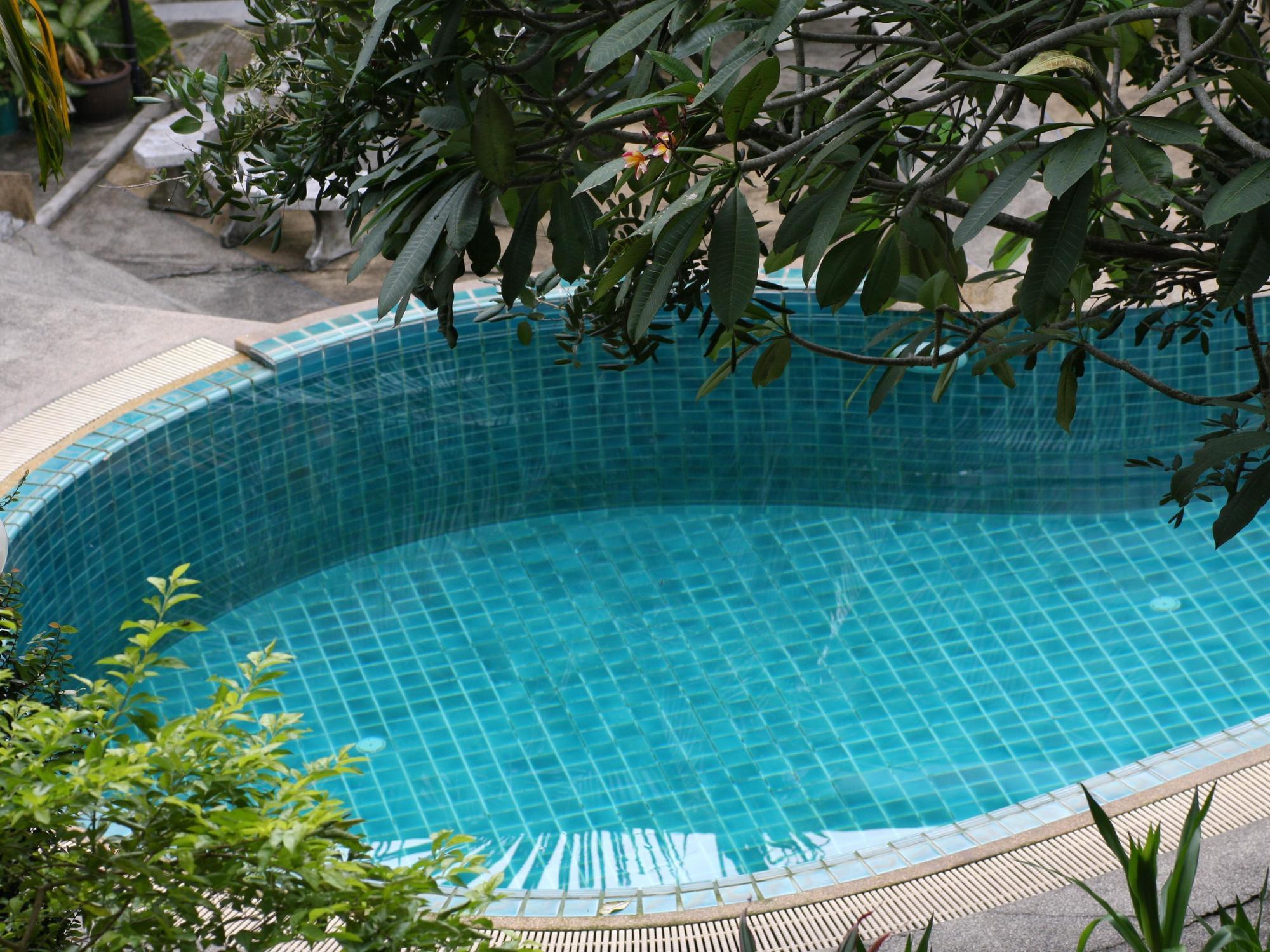 Phuket Baan Lukkan Patong Resort מראה חיצוני תמונה